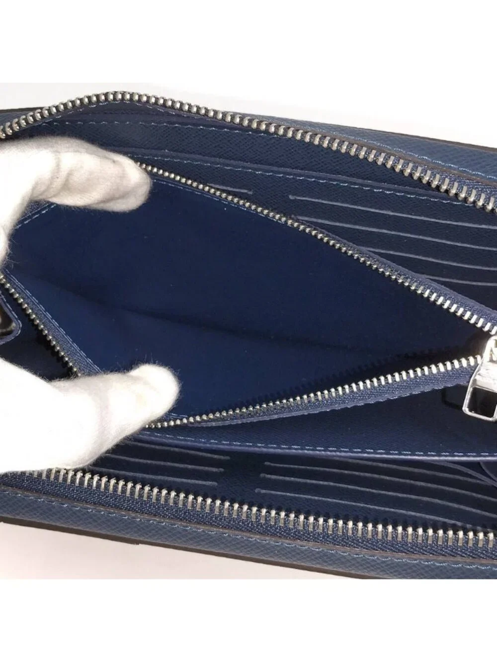 Louis Vuitton Zippy XL Organizer Taiga Navy Blue Wallet